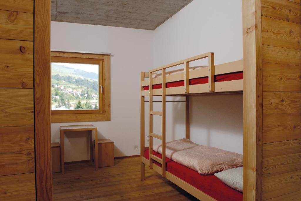 Scuol Youth Hostel Ruang foto